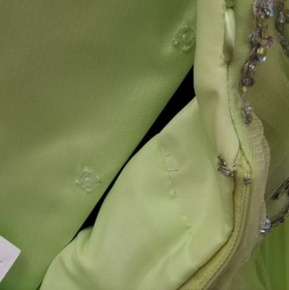 SIZE 6 PRINCESS DRESS CONVERTIBLE A-LINE - Picture 6 of 6